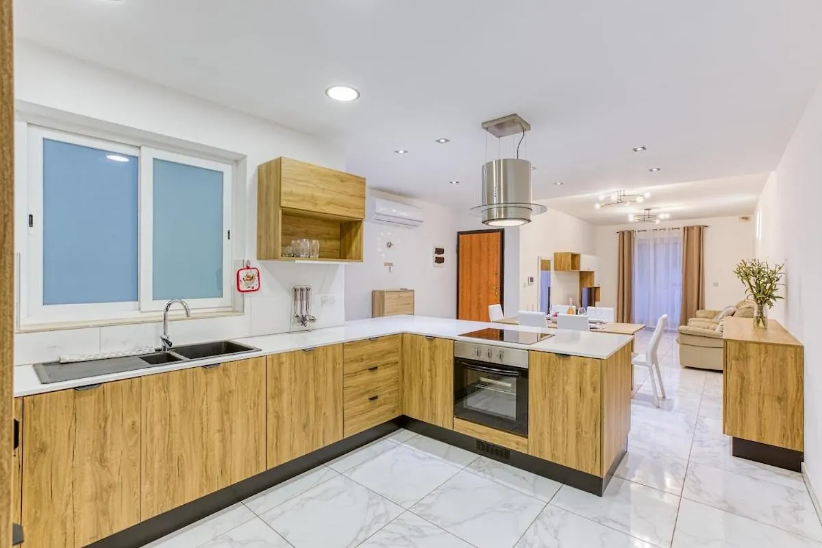 Central Modern 3 Bedroom Apartment In St Julians Saint Julian's
