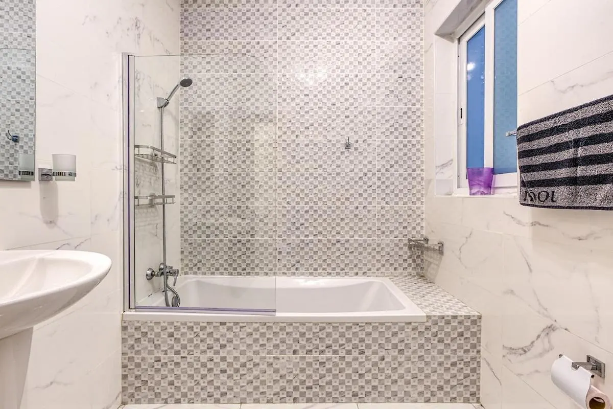 Central Modern 3 Bedroom Apartment In St Julians Saint Julian's